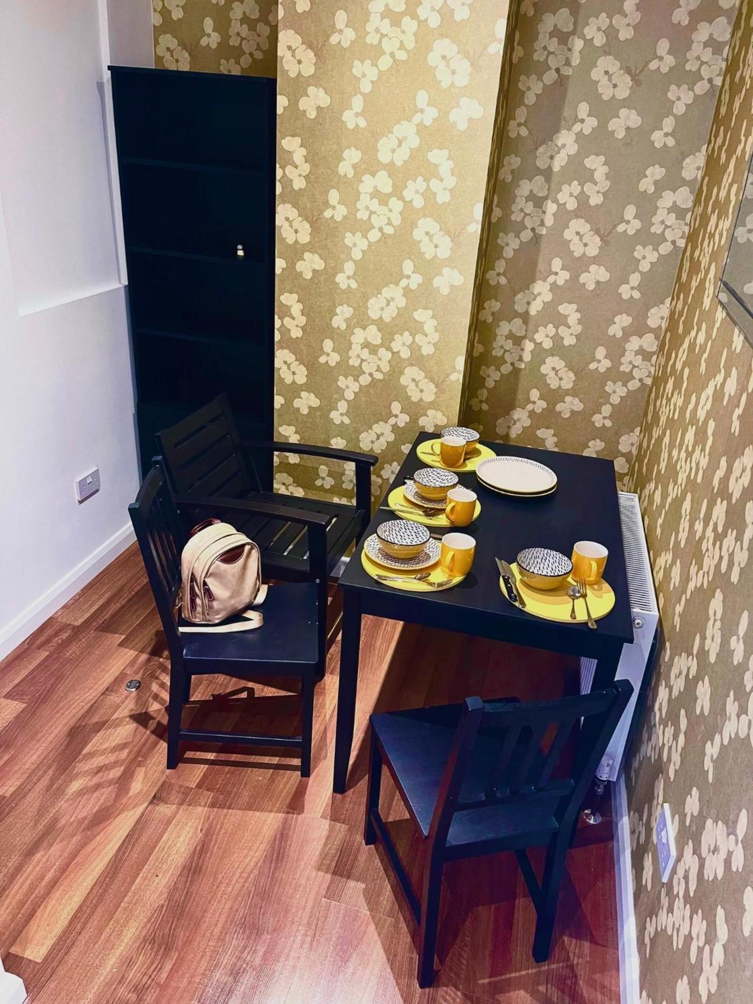 Entire Yellowapt Near Belfast City Centre - Free Parking - Up To 3 Guests - 2 Beds Bagian luar foto